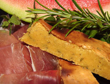 Pikantes Kräuterfladenbrot aus Kirchererbsenmehl! Pikantes Kräuterfladenbrot aus Kirchererbsenmehl!
