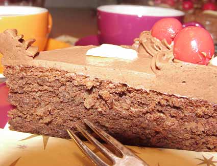 Ein Stück adventliche Trüffeltorte: Eine Köstlichkeit! Ein Stück adventliche Trüffeltorte: Eine Köstlichkeit!