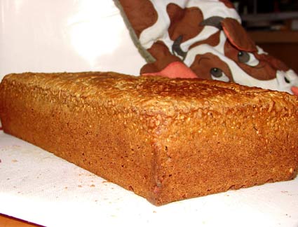 Glutenfreies Vollkornbrot mit Sonnenblumenkernen.